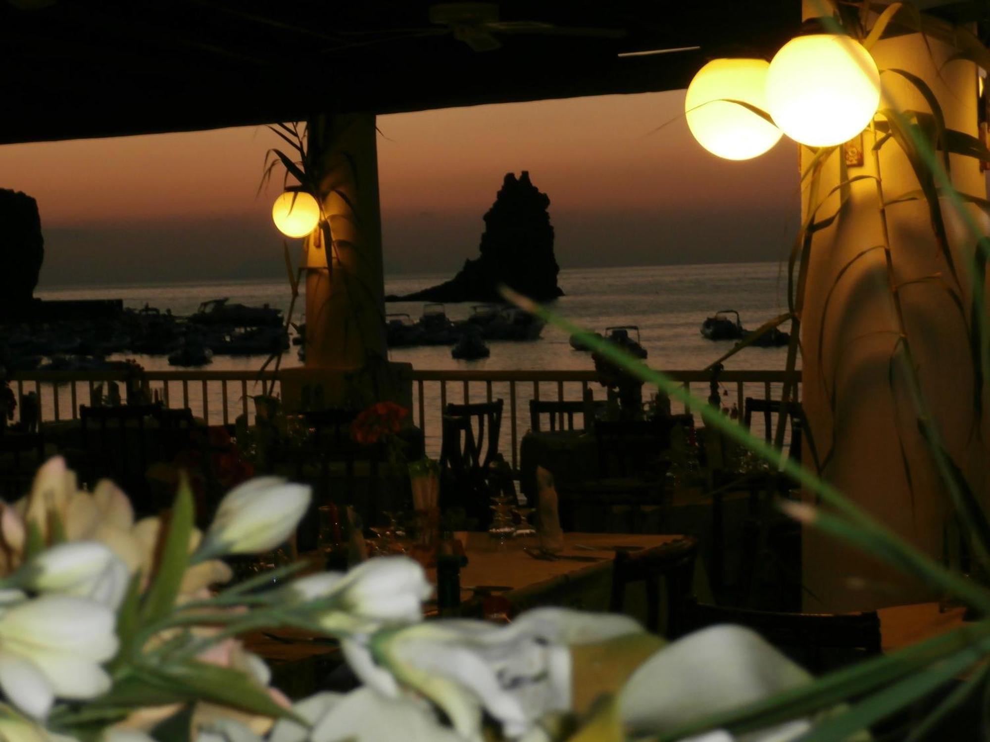 Hotel Conti Vulcano  Buitenkant foto